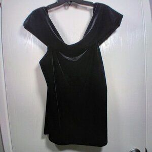 Nexxen Black Velvet Sleeveless Top